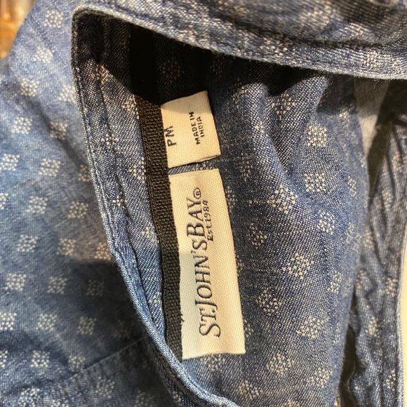 St.John’s Bay button down shirt. - Picture 6 of 8